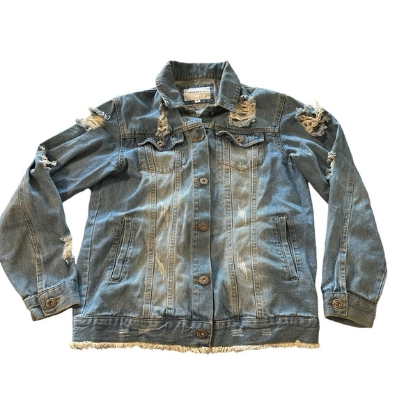 The Style Between Us women's oversized medium distressed jean jacket - Picture 1 of 4
